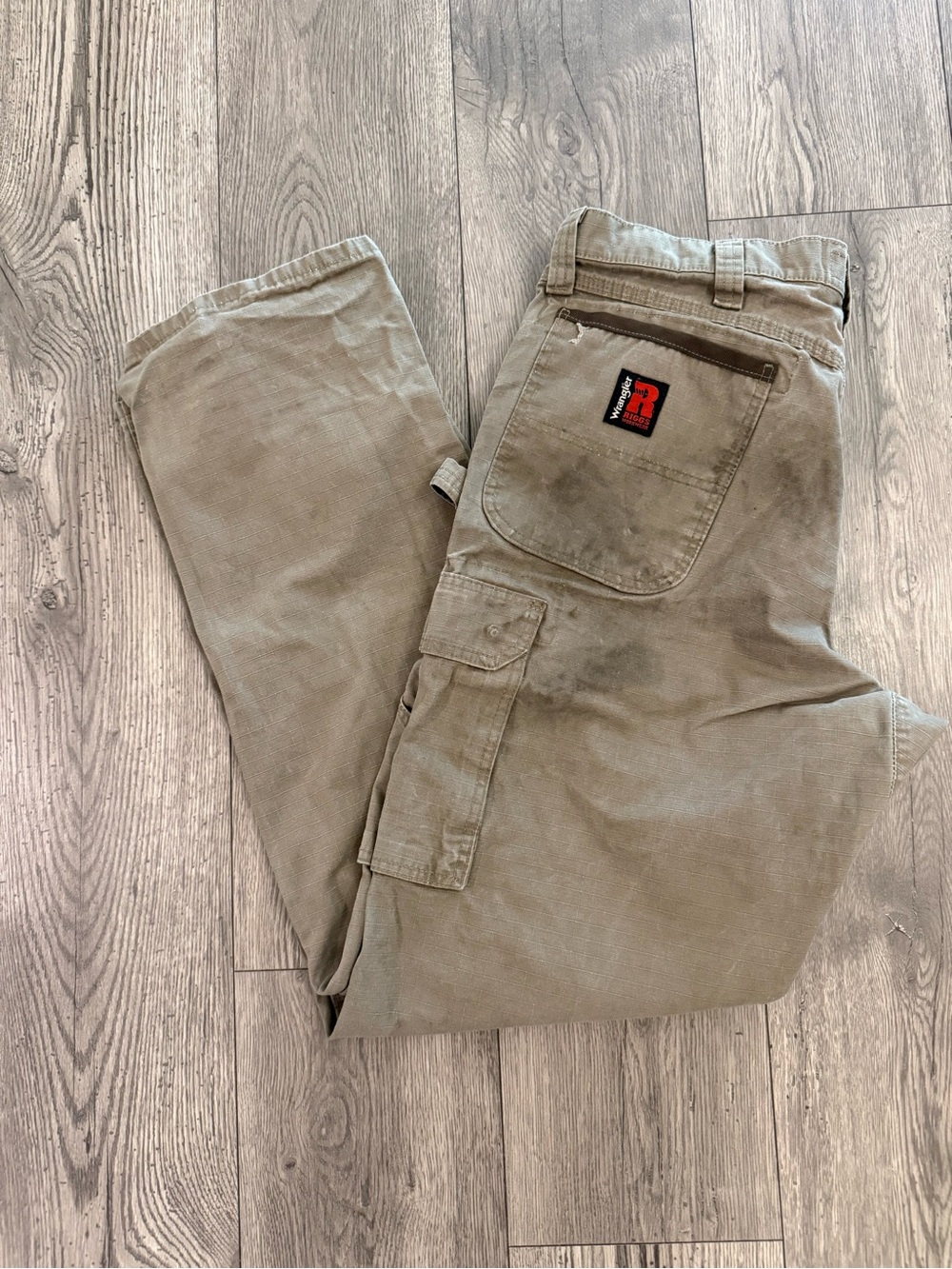 Wrangler Riggs Workwear Carpenter Cargo Khaki Cotten Men’s Size: 36x34 **STAINS